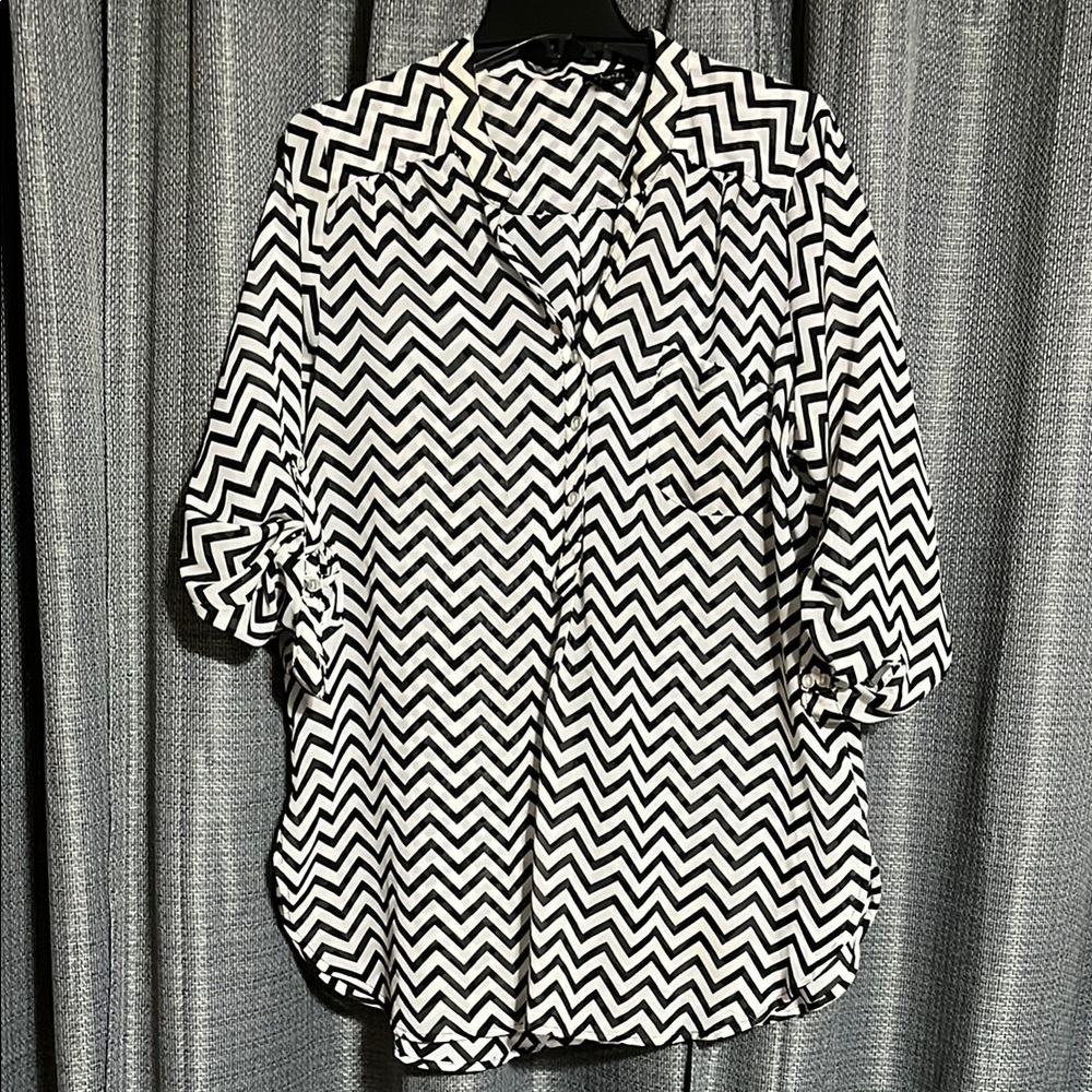 Chevron Patterned Black and White Women's Top